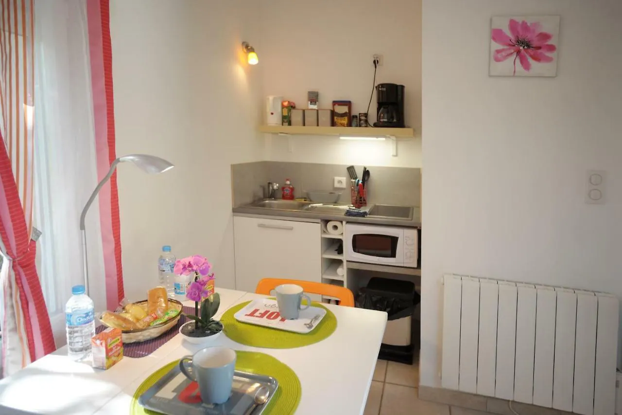 Apartment Dormir A Montauban Logements Carreyrat Calme Et Verdoyant
